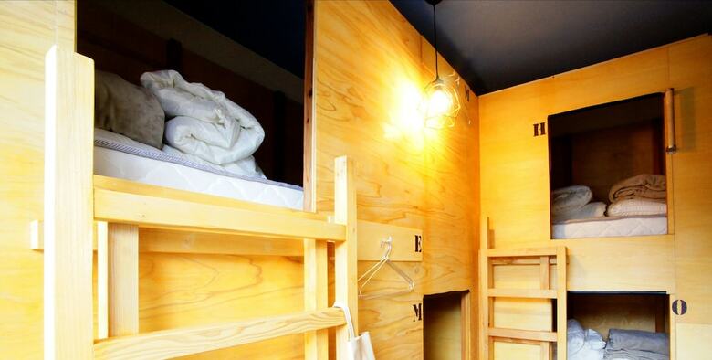 Hostal We Home Hotel + Hostel & Kitchen