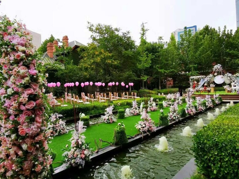 Railway 1896 Garden Hotel