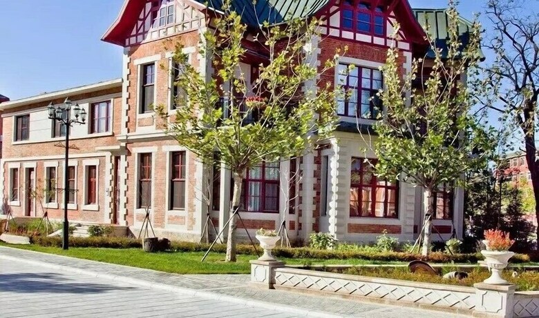 Railway 1896 Garden Hotel