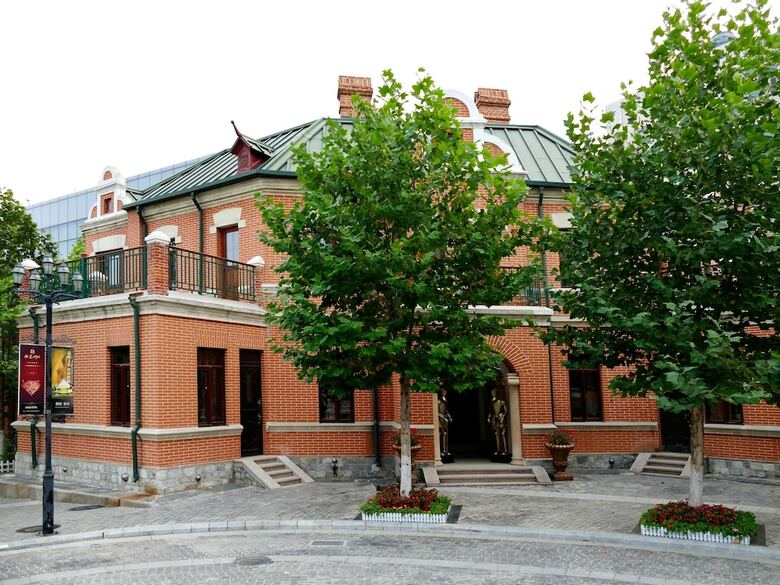 Railway 1896 Garden Hotel