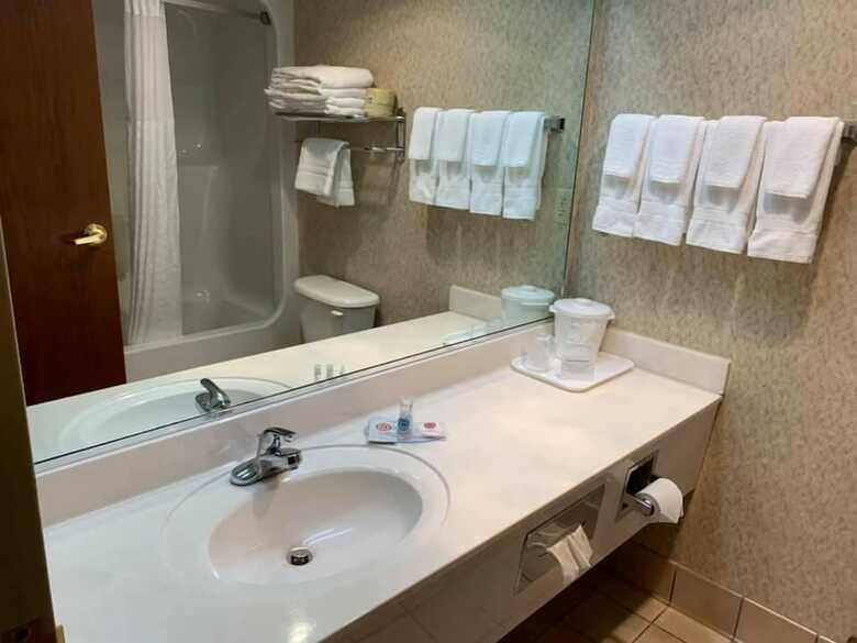 Hotel Quality Inn & Suites