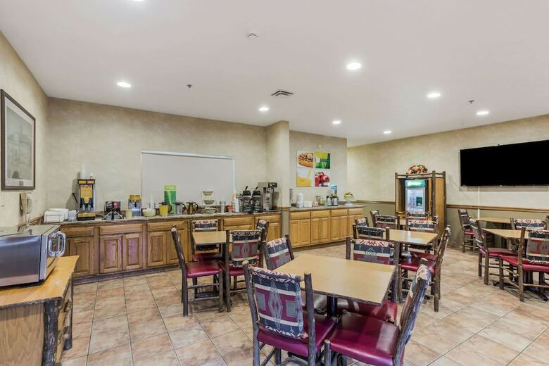 Hotel Quality Inn & Suites