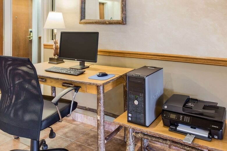 Hotel Quality Inn & Suites