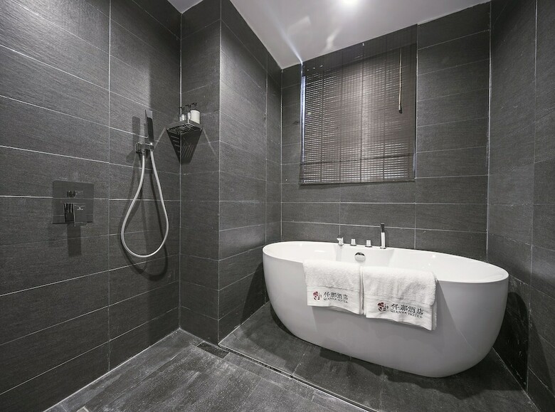 Qianna Yingtang Hotel