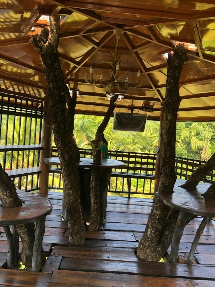 Hotel Thevni Holiday Resort