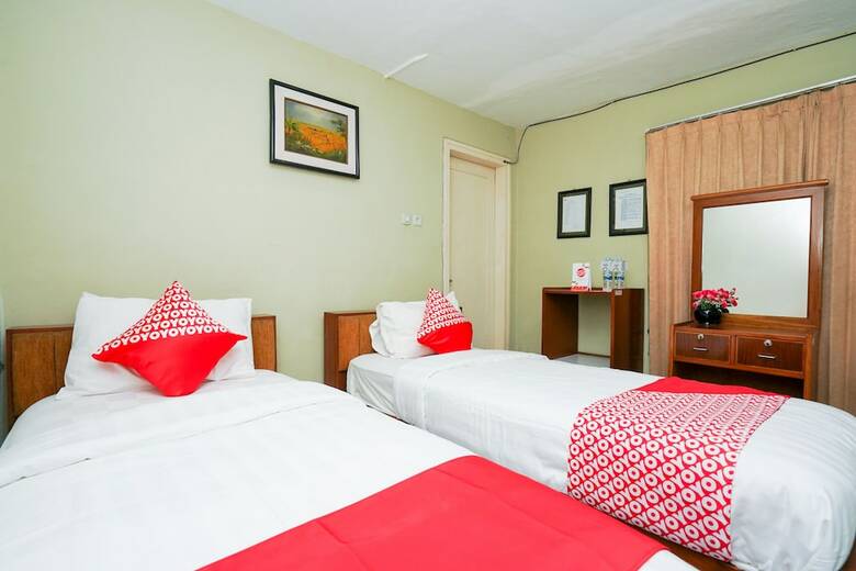 Hostal Oyo 1346 Sinergi Hotel Gresik