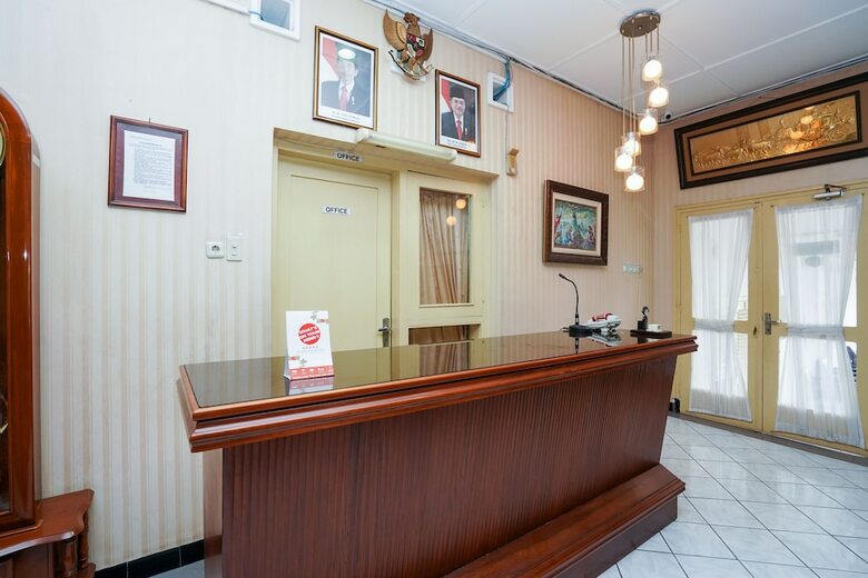 Hostal Oyo 1346 Sinergi Hotel Gresik