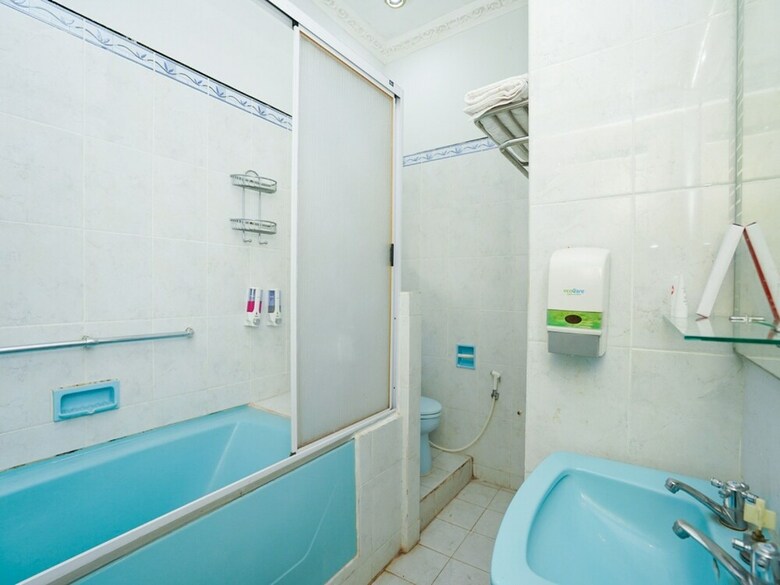 Hostal Oyo 1346 Sinergi Hotel Gresik