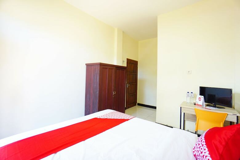 Hostal Oyo 1292 Lieke Residence