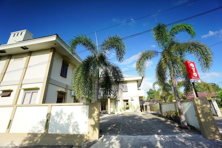 Hostal Oyo 1292 Lieke Residence