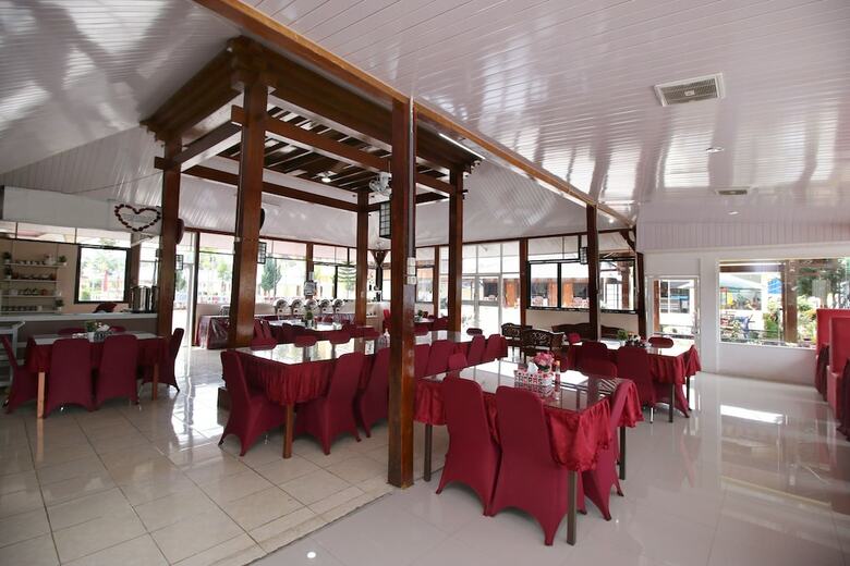 Hotel Airy Balige Tarutung 77 Silangit