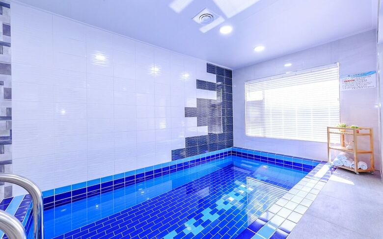 Hotel Ruhen Poolvilla