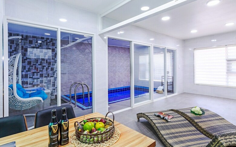 Hotel Ruhen Poolvilla