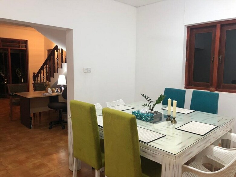 Bed & Breakfast C J Beach Resort