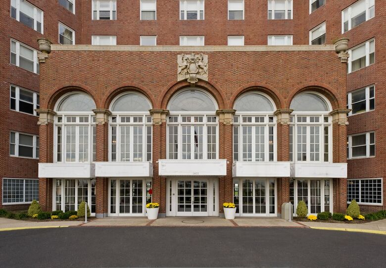 The Berkeley Oceanfront Hotel