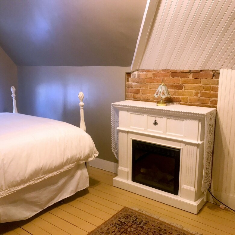 Gillis Grier Bed And Breakfast