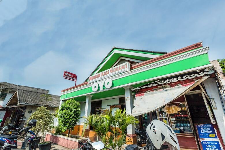 Hotel Oyo 1424 Guntary Residence