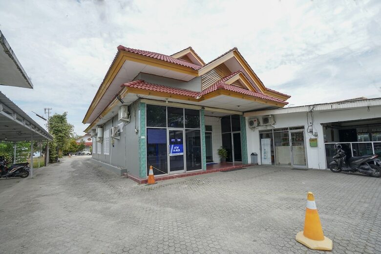 Oyo 1216 Hotel Sejati