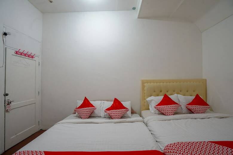 Oyo 1216 Hotel Sejati