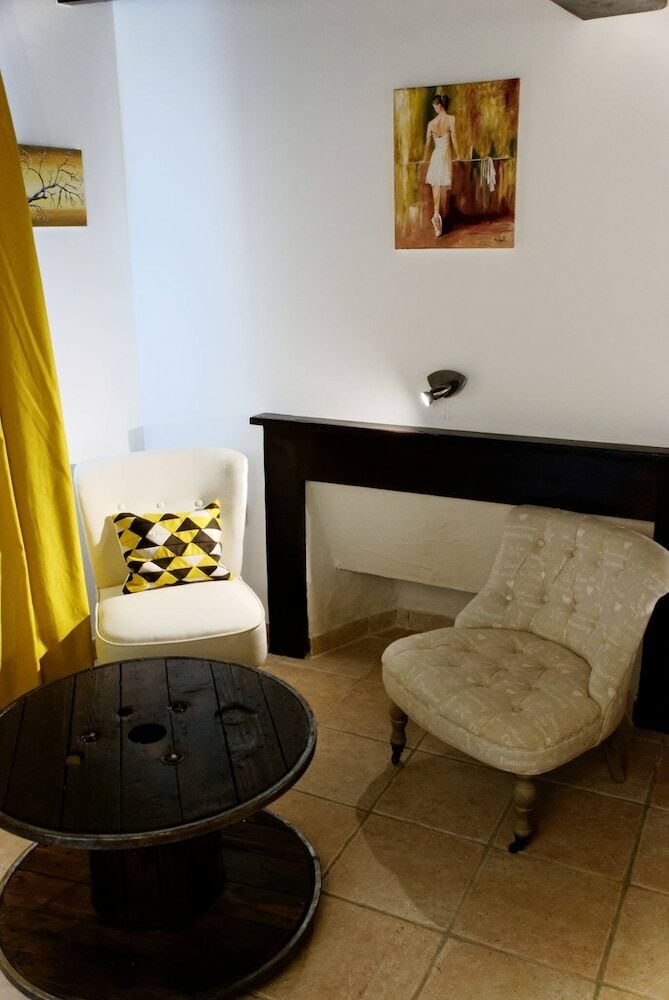 Bed & Breakfast Au Dessus De Parady