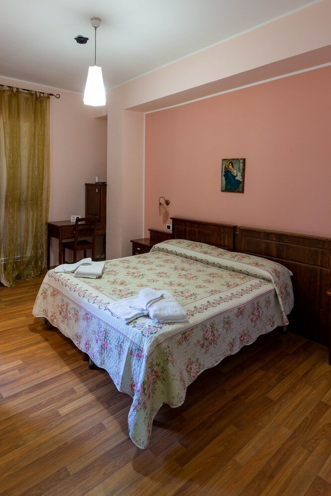 Pina Ristorante Hotel