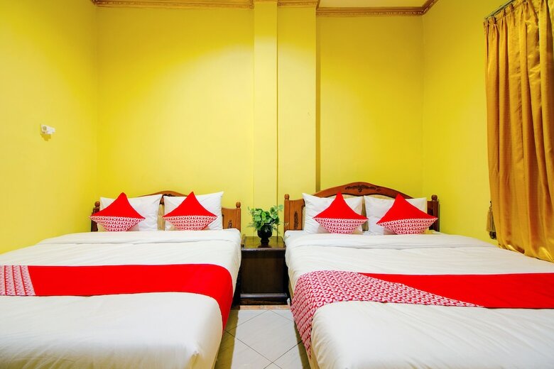 Hostal Oyo 1770 Hotel Mawar Saron 2