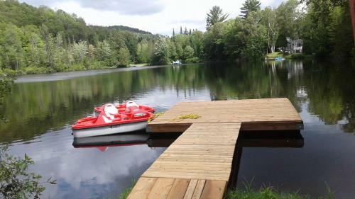 Hotel Le Petit Lac Sainte-ad�le