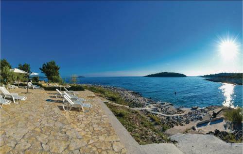 Two-bedroom Apartment With Sea View In Rogoznica
