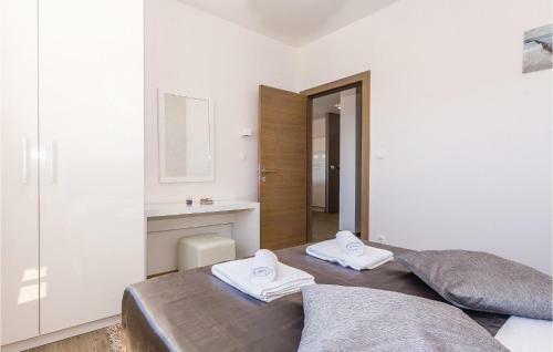 Two-bedroom Apartment With Sea View In Rogoznica