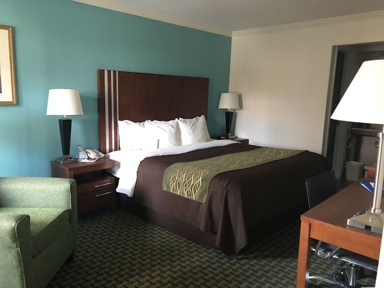 Hotel Comfort Inn