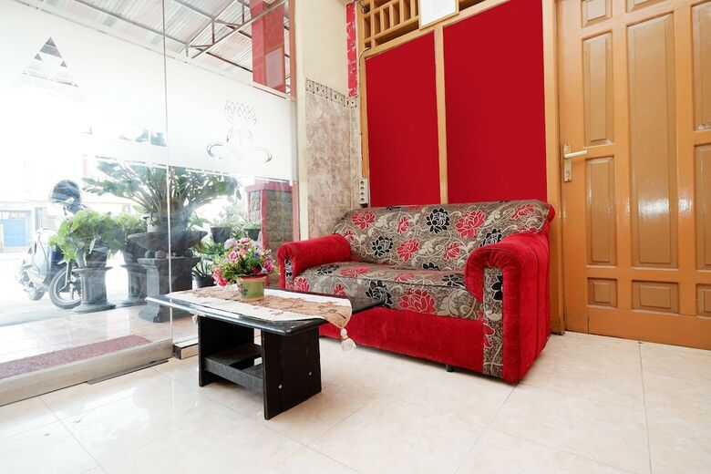 Oyo 1312 Graha Wisata Hotel