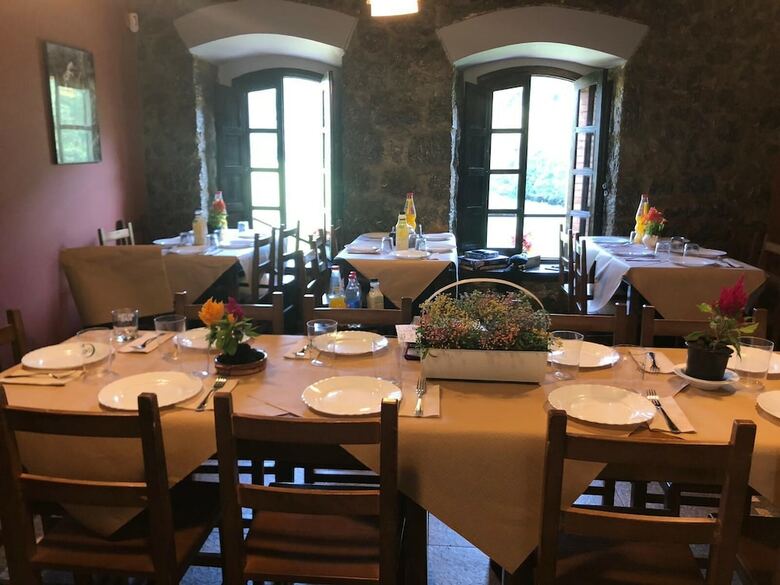 Hostal Albergue de Arrojo