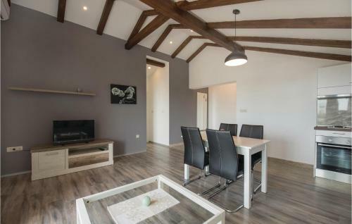 One-bedroom Apartment In Sibenik