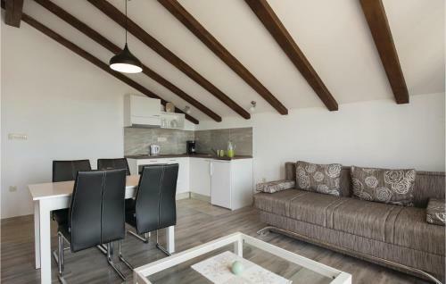 One-bedroom Apartment In Sibenik