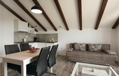 One-bedroom Apartment In Sibenik