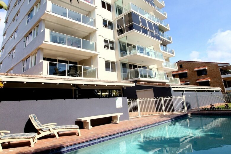 84 The Spit Holiday Apartments