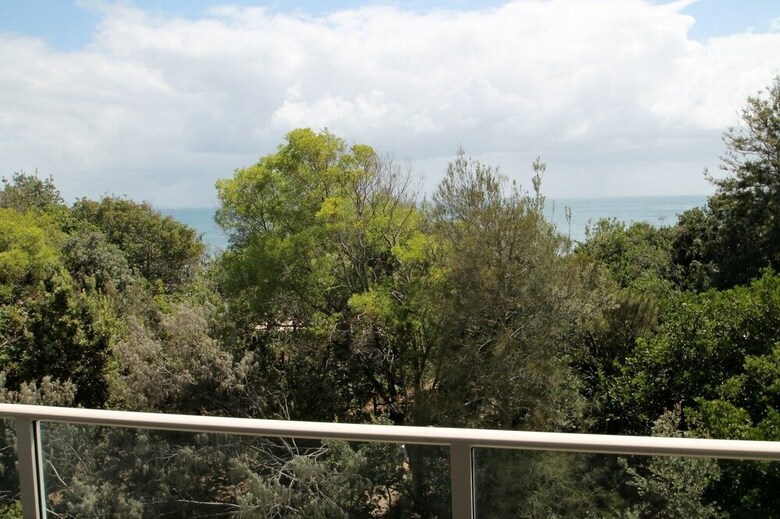 84 The Spit Holiday Apartments