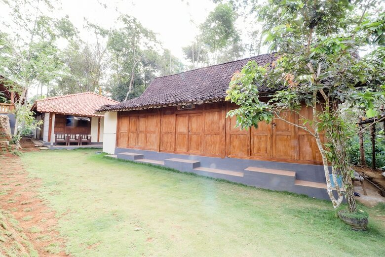 Hotel Omah Watu Blencong