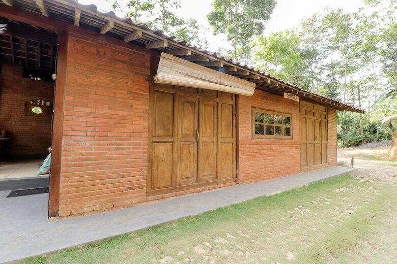 Hotel Omah Watu Blencong