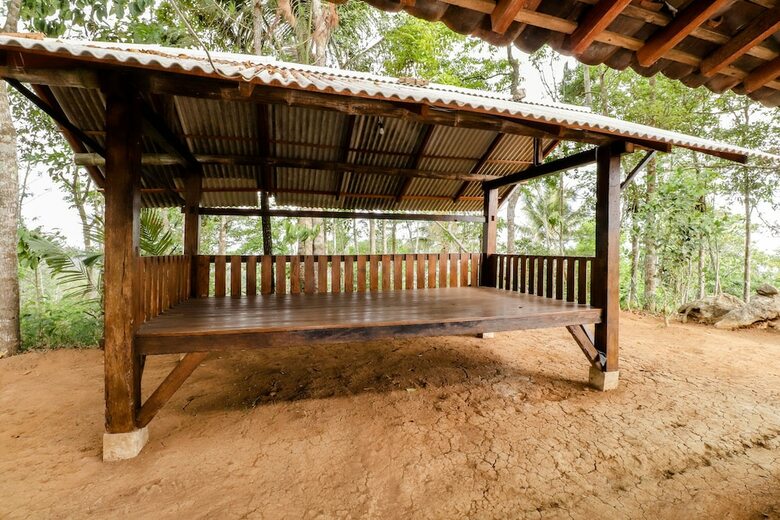 Hotel Omah Watu Blencong