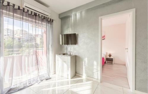 One-bedroom Apartment In Podstrana