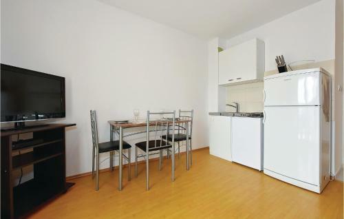 Two-bedroom Apartment In Pirovac