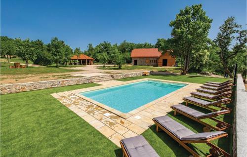 Two-bedroom Holiday Home In Perusic