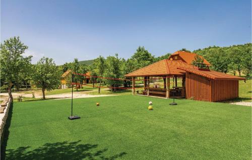 Two-bedroom Holiday Home In Perusic