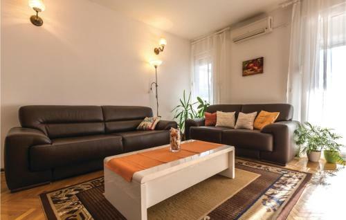 Two-bedroom Apartment In Ploce