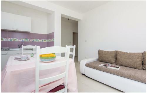 One-bedroom Apartment In Pakostane