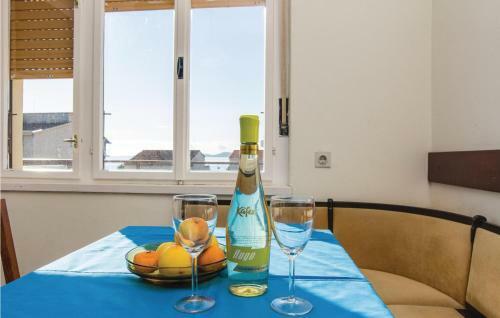 Four-bedroom Apartment In Pakostane