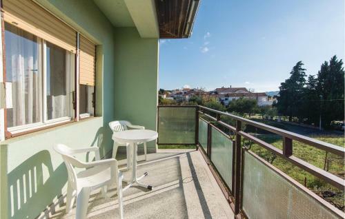 Four-bedroom Apartment In Pakostane