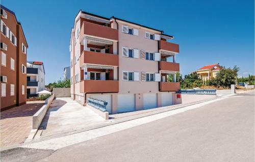 Two-bedroom Apartment In Pakostane