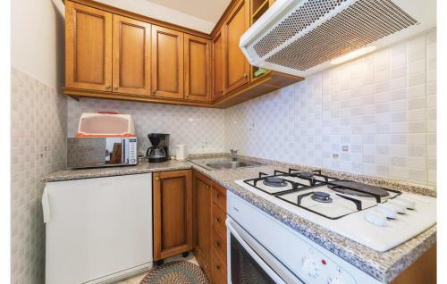 Two-bedroom Apartment In Peruski